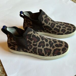 Rothy’s Chelsea Boot Sneaker 8.5 women’s